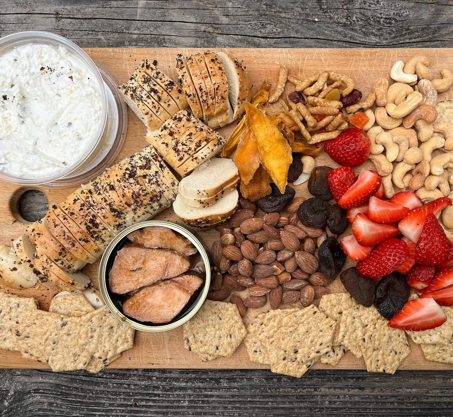 TINNED ALBACORE WITH SEA SALT